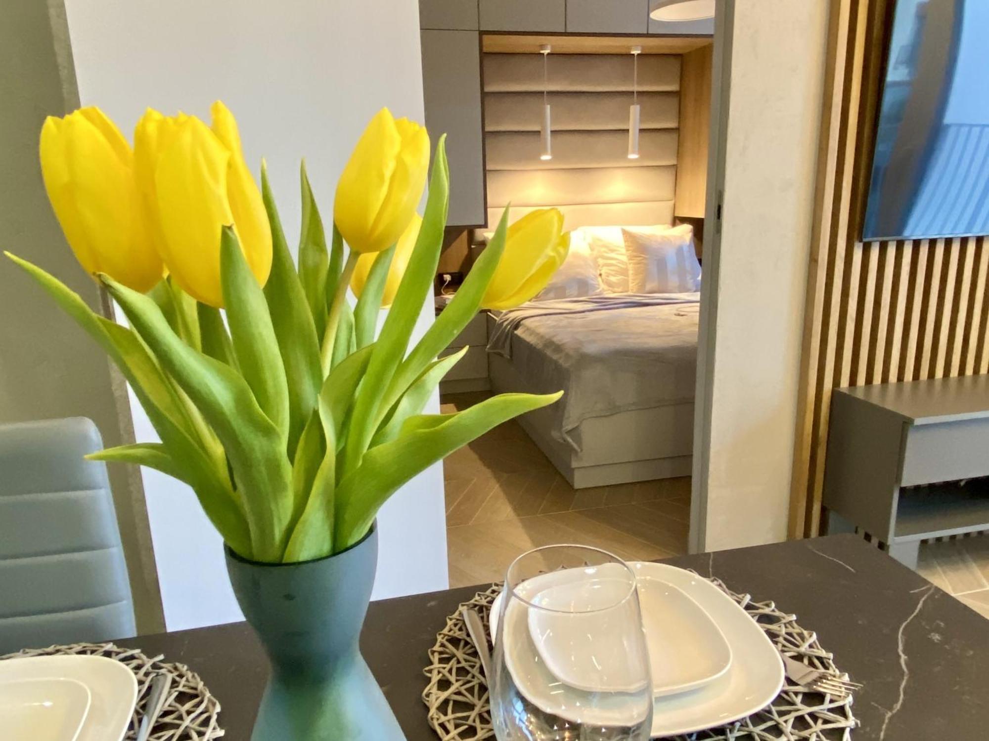 Ferienwohnung Grey House + Free Parking Breslau Exterior foto